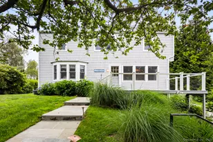 19 Sherwood Dr, Westport, CT 06880 - Photo 1