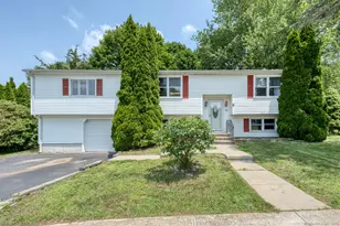 106 Oxbow Dr, Windham, CT 06226 - Photo 1