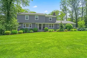 112 Greenbrier Rd, Trumbull, CT 06611 - Photo 1