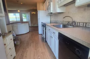 208 W Walk, West Haven, CT 06516 - Photo 1