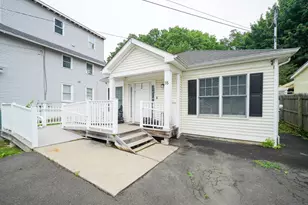 76 White St, Bridgeport, CT 06610 - Photo 1