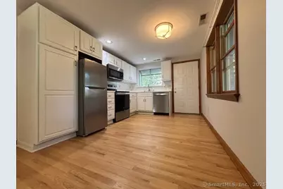 21 Hollow Tree Road #1B, Norwalk, CT 06854 - Photo 1