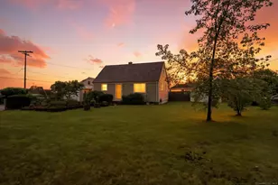 2 Thomas St, Enfield, CT 06082 - Photo 1