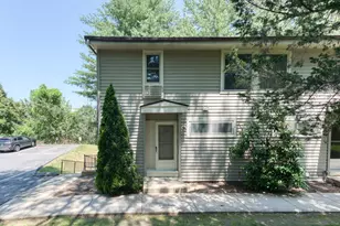 118 Sheraton Ln, Norwich, CT 06360 - Photo 1