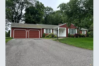 16 Round Hill Circle, Naugatuck, CT 06770 - Photo 1