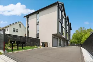 998 Cove Rd, Stamford, CT 06902 - Photo 1