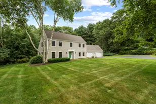 2 Applewood Common, East Lyme, CT 06333 - Photo 1