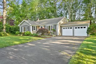 41 White Birch Dr, Trumbull, CT 06611 - Photo 1