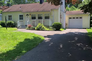 19 Sunset Rd, North Haven, CT 06473 - Photo 1