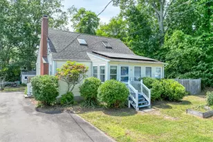 15 Hawks Nest Rd, Old Lyme, CT 06371 - Photo 1