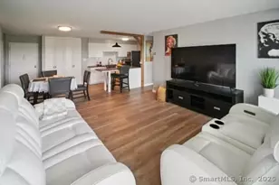 30 Woodland St, Hartford, CT 06105 - Photo 1