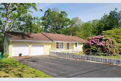 26 Stratton Court, Hamden, CT 06514 - Photo 1