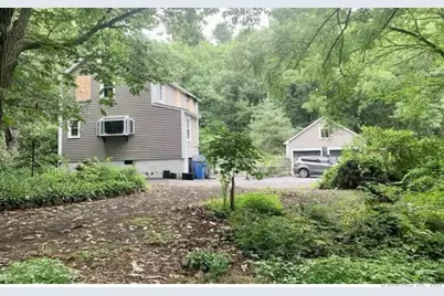 1020 Wintergreen Avenue, Hamden, CT 06514 - Photo 1