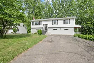 2 Hillyer Dr, Enfield, CT 06082 - Photo 1