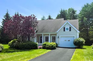 7 Clover Ln, Farmington, CT 06032 - Photo 1