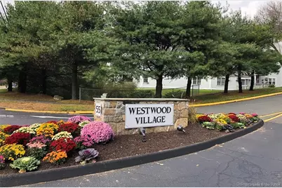 55 Mill Plain Road #34-17, Danbury, CT 06811 - Photo 1