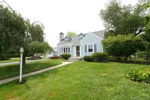 170 Nutmeg Rd, Bridgeport, CT 06610 - Photo 1