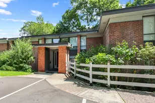 160 Fairfield Woods Rd, Fairfield, CT 06825 - Photo 1