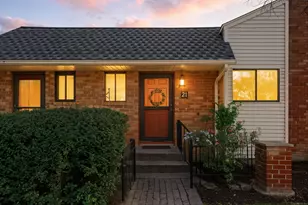 21 Danforth Ln, West Hartford, CT 06110 - Photo 1