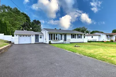 45 Sherwood Avenue, Derby, CT 06418 - Photo 1