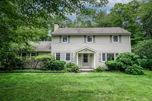 17 Robinhood Rd, Danbury, CT 06811 - Photo 1
