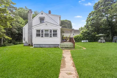 21 Harbor View Avenue, Waterford, CT 06385 - Photo 1