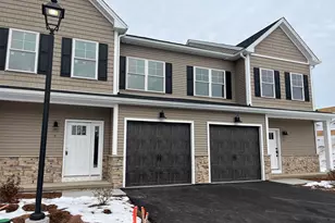 25 Chatsworth Ct, Manchester, CT 06042 - Photo 1