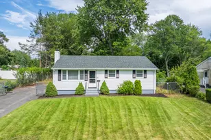 42 Greenwood Ave, Bloomfield, CT 06002 - Photo 1