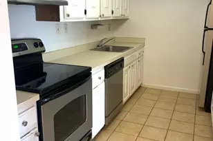 90 Kane St, West Hartford, CT 06119 - Photo 1