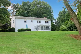 523 Treat Ln, Orange, CT 06477 - Photo 7