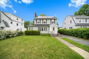 114 Kneeland Rd, New Haven, CT 06512 - Photo 1