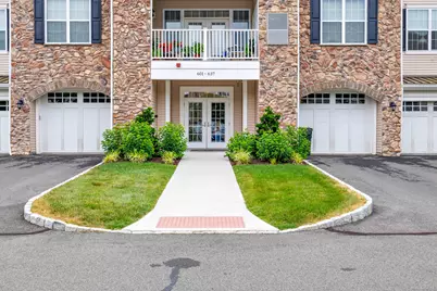 605 Brookside Court #605, Newtown, CT 06470 - Photo 1