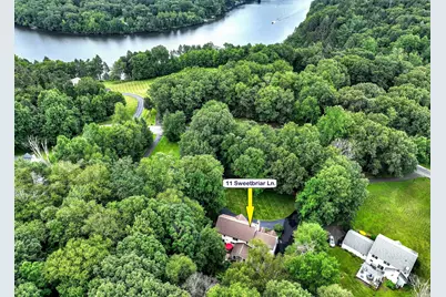 11 Sweetbriar Lane, Newtown, CT 06482 - Photo 1