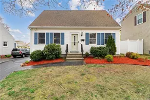 43 W Elderkin Ave, Groton, CT 06340 - Photo 1