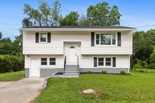 231 Lincolndale Dr, Waterbury, CT 06704 - Photo 1