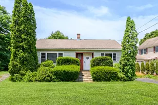 704 High St, Naugatuck, CT 06770 - Photo 1