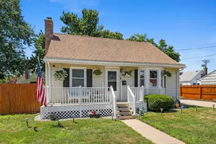 90 Deerfield Dr, Manchester, CT 06040 - Photo 1