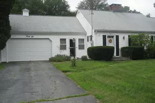 46 Wayne St, Norwich, CT 06360 - Photo 1