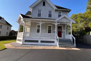 702 Farmington Ave, Berlin, CT 06037 - Photo 1