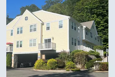 631 Danbury Road #APT 28, Ridgefield, CT 06877 - Photo 1