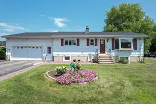 73 Starlet Ln, Waterbury, CT 06704 - Photo 1