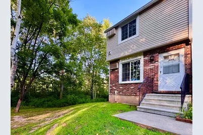 92 Cynthia Lane #APT E1, Middletown, CT 06457 - Photo 1