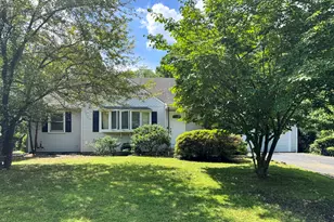 5 Hickory Hill Rd, Simsbury, CT 06070 - Photo 1