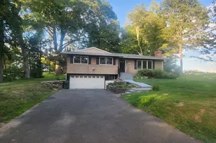 15 Juniper Rd, Newtown, CT 06470 - Photo 1