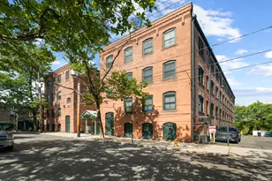 43 Chestnut St, New Haven, CT 06511 - Photo 1