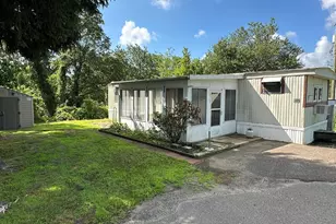 105 Howard Ave, Prospect, CT 06712 - Photo 1