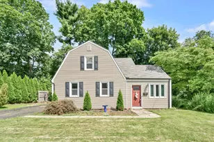 16 Oakdale St, Wethersfield, CT 06109 - Photo 1