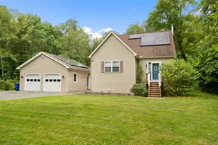 913 Vauxhall Street Ext., Waterford, CT 06375 - Photo 1