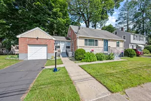 82 4th St, Meriden, CT 06451 - Photo 1