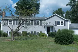 32 Washburn Dr, Plainville, CT 06062 - Photo 1